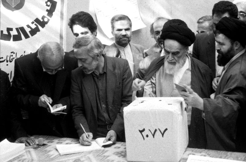 Referendum on the Islamic Republic (1): The Necessity of Forming an Islamic Governance by the People's Vote, Based on Imam Khomeini's Views